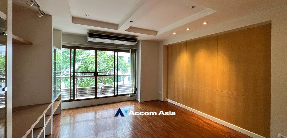 4  2 br Condominium For Sale in Ploenchit ,Bangkok BTS Ploenchit at Baan Ploenchit AA24841