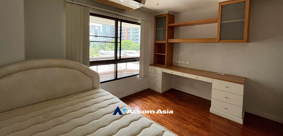 9  2 br Condominium For Sale in Ploenchit ,Bangkok BTS Ploenchit at Baan Ploenchit AA24841