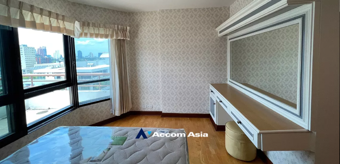 18  3 br Condominium For Sale in Ploenchit ,Bangkok BTS Ploenchit at Baan Ploenchit AA24843