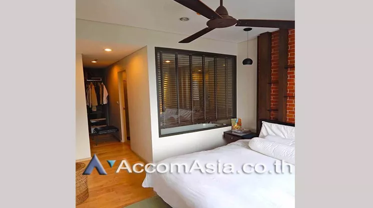 Duplex Condo |  1 Bedroom  Condominium For Sale in Phaholyothin, Bangkok  near MRT Phetchaburi - ARL Makkasan (AA24848)
