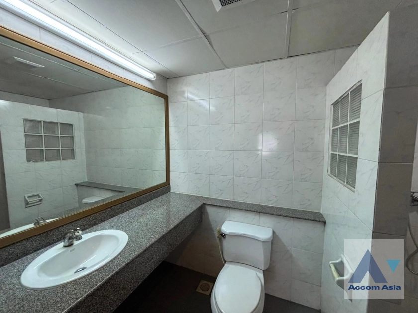 10  2 br Condominium for rent and sale in Rama 3 ,Bangkok BRT Thanon Chan at Liang Garden AA24851