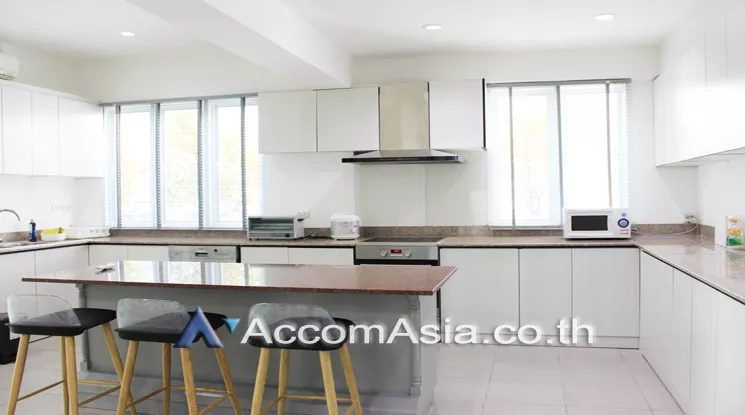 unit 3 Bedrooms  Apartment For Rent in Sukhumvit, Bangkok  near BTS Thong Lo (AA24856)