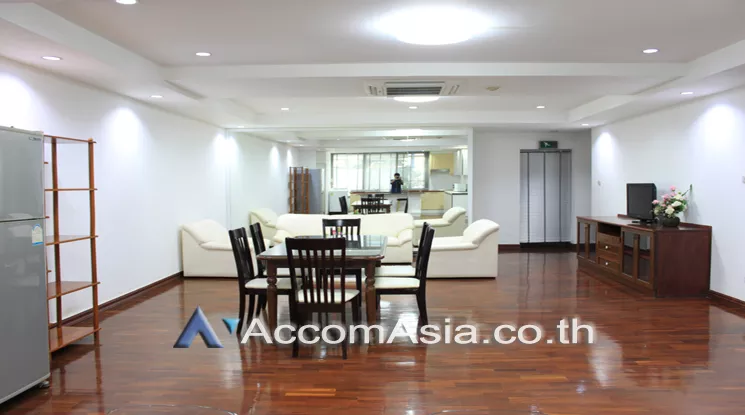 unit 3 Bedrooms  Apartment For Rent in Sukhumvit, Bangkok  near BTS Thong Lo (AA24857)