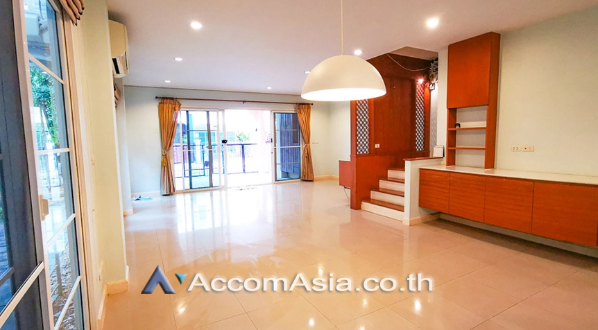  2  3 br Townhouse for rent and sale in Sathorn ,Bangkok BRT Wat Dan - BRT Wat Priwat at Baan Klang Krung Grande Vienna Rama 3 AA24872