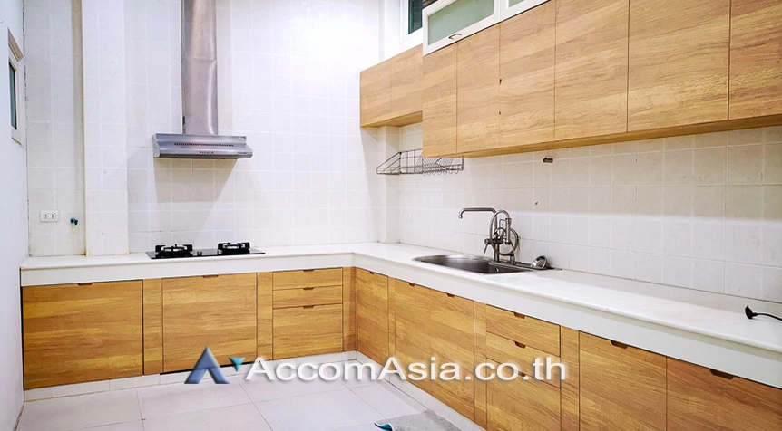 5  3 br Townhouse for rent and sale in Sathorn ,Bangkok BRT Wat Dan - BRT Wat Priwat at Baan Klang Krung Grande Vienna Rama 3 AA24872