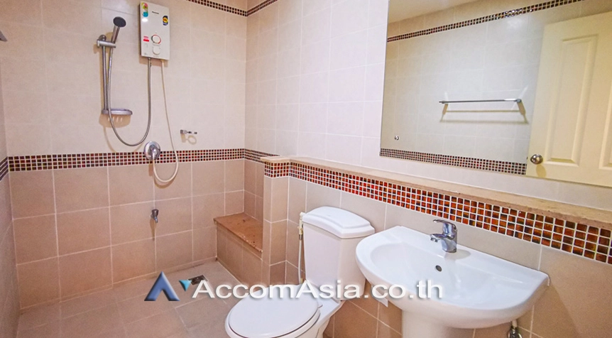 9  3 br Townhouse for rent and sale in Sathorn ,Bangkok BRT Wat Dan - BRT Wat Priwat at Baan Klang Krung Grande Vienna Rama 3 AA24872