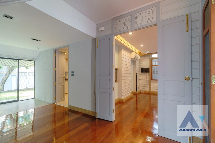 12  4 br House For Rent in Sathorn ,Bangkok BTS Saint Louis 6000303