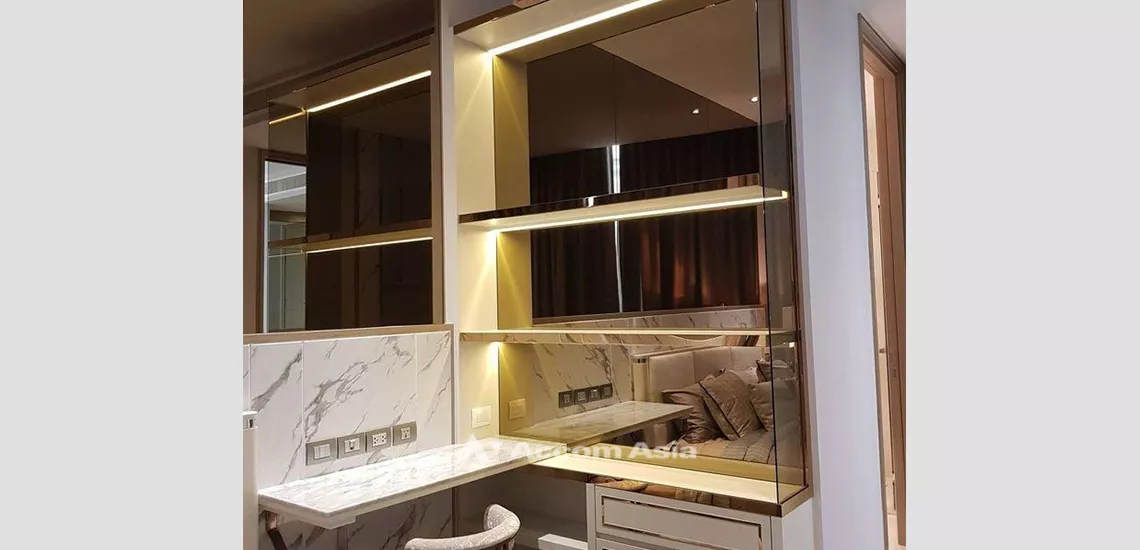 7  1 br Condominium For Rent in Ploenchit ,Bangkok BTS Ratchadamri at Magnolias Ratchadamri Boulevard AA24898