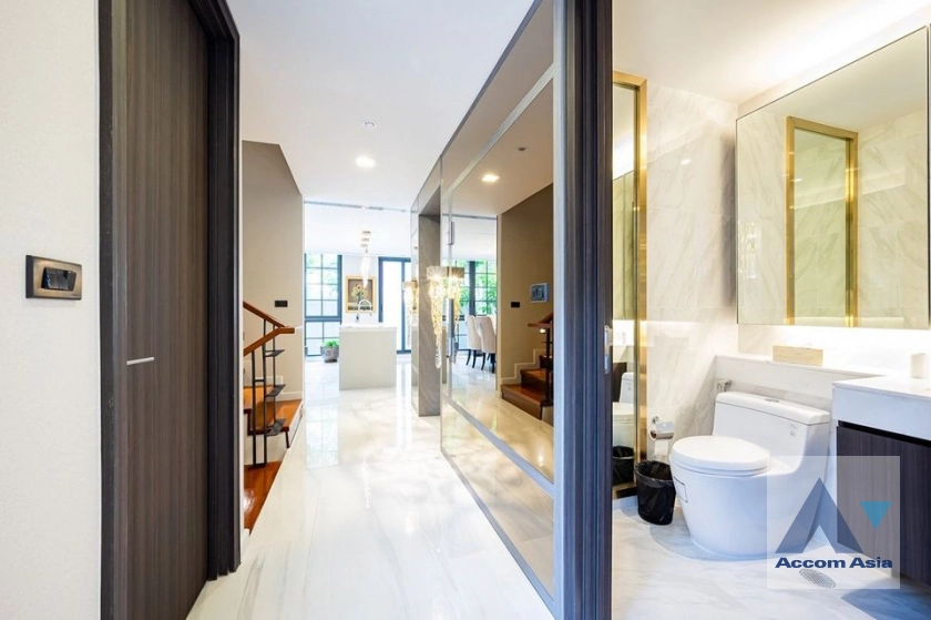 8  4 br Townhouse for rent and sale in Sukhumvit ,Bangkok BTS Asok - MRT Sukhumvit at Quarter 31 AA24922
