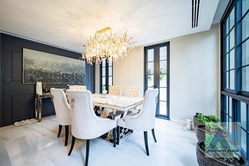 5  4 br Townhouse for rent and sale in Sukhumvit ,Bangkok BTS Asok - MRT Sukhumvit at Quarter 31 AA24922
