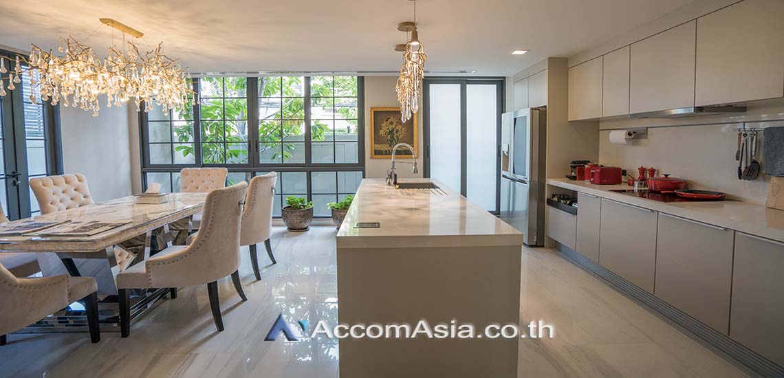  4 Bedrooms Townhouse For Rent in sukhumvit ,Bangkok BTS Asok - MRT Sukhumvit at Quarter 31 AA24922
