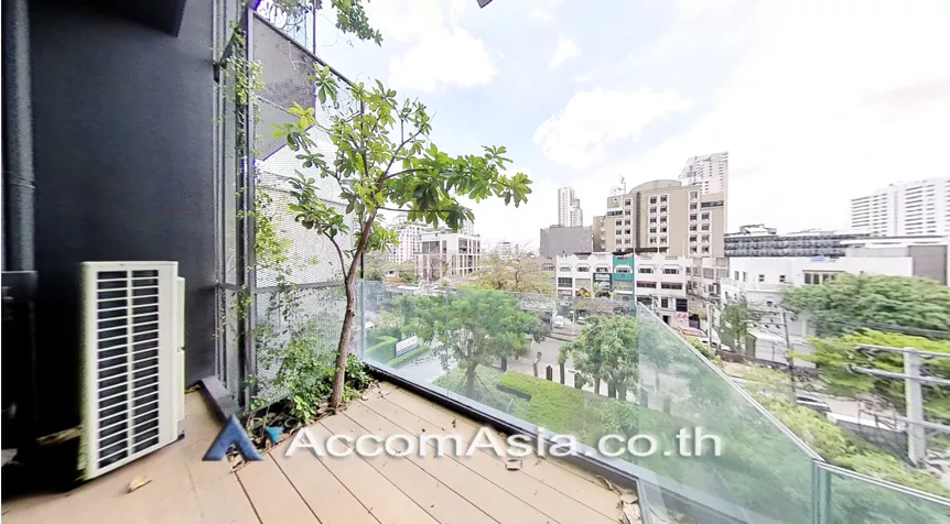 Double High Ceiling, Duplex Condo |  2 Bedrooms  Condominium For Rent & Sale in Sukhumvit, Bangkok  near BTS Phrom Phong - MRT Sukhumvit (AA24938)