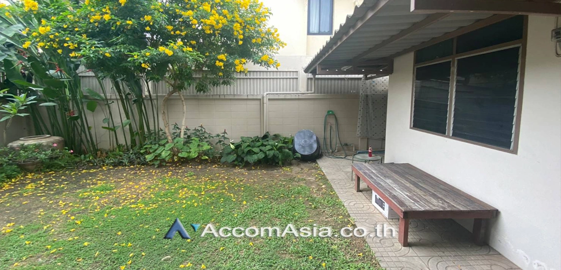 23  2 br House for rent and sale in Sukhumvit ,Bangkok BTS Phra khanong AA24944