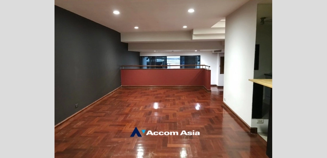 9  4 br Townhouse for rent and sale in Ploenchit ,Bangkok BTS Ploenchit AA24945