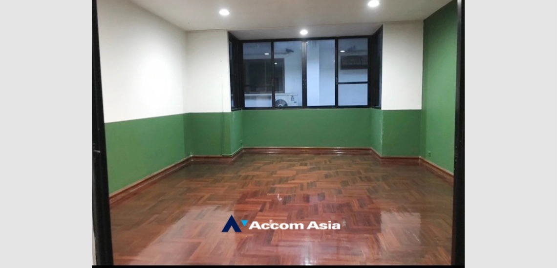 8  4 br Townhouse for rent and sale in Ploenchit ,Bangkok BTS Ploenchit AA24945