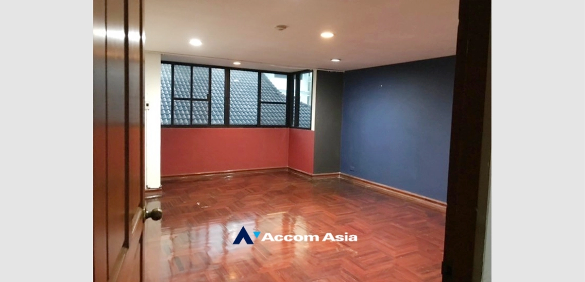 4  4 br Townhouse for rent and sale in Ploenchit ,Bangkok BTS Ploenchit AA24945
