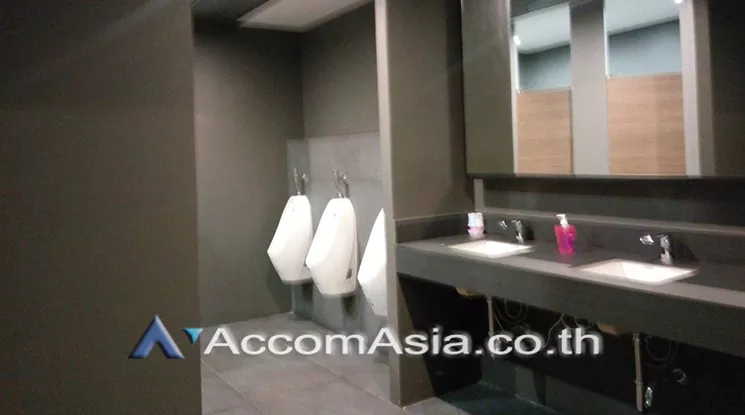 5  Office Space For Rent in Phaholyothin ,Bangkok BTS Saphan-Kwai at Office Space near BTS SaphanKwai AA24947