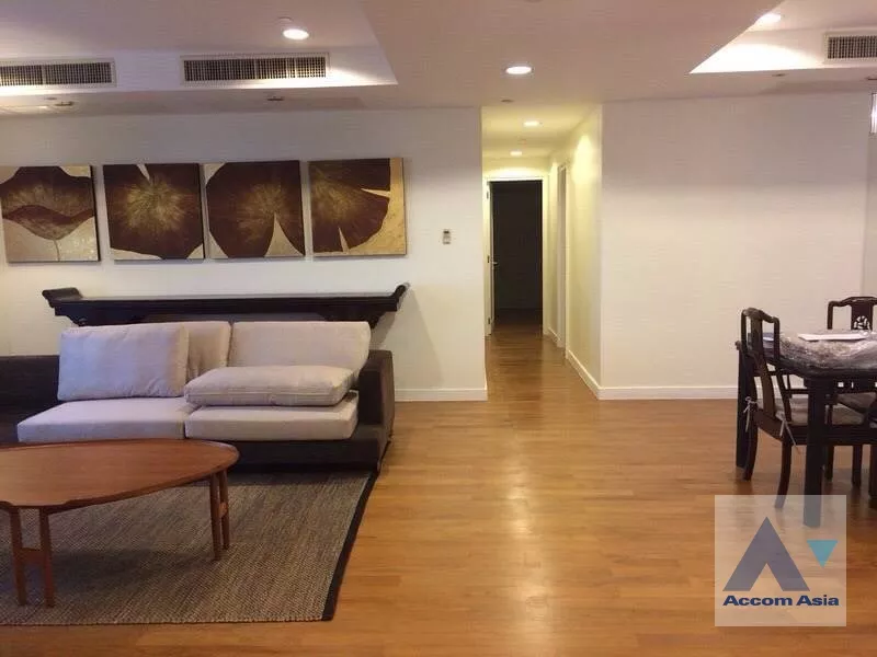 4 Bedrooms  Condominium For Rent in Sukhumvit, Bangkok  near BTS Thong Lo (AA24950)