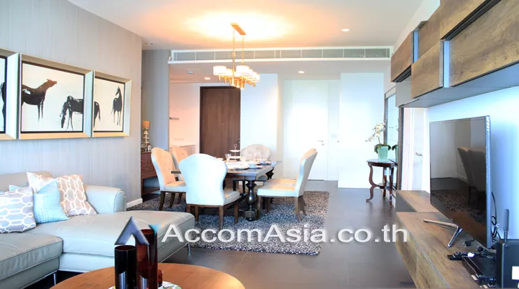 185 Rajadamri Condominium Prime  Location Condo With 2 Bedrooms Walk To  BTS Ratchadamri