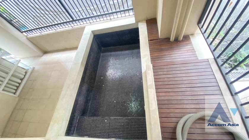 15  3 br Apartment For Rent in Sukhumvit ,Bangkok BTS Phrom Phong at The Prestigious Residential AA24954