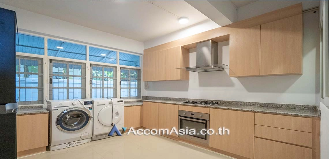 8  4 br House For Rent in sukhumvit ,Bangkok BTS Phra khanong AA24957