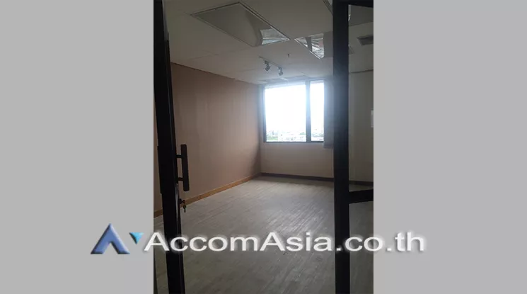 4  Office Space for rent and sale in Sathorn ,Bangkok BRT Thanon Chan at LPN Tower Nang Linchee AA24973
