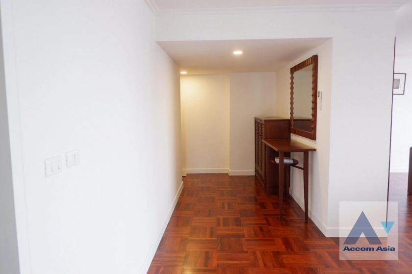 12  2 br Condominium for rent and sale in Sukhumvit ,Bangkok BTS Nana at Omni Tower AA24980