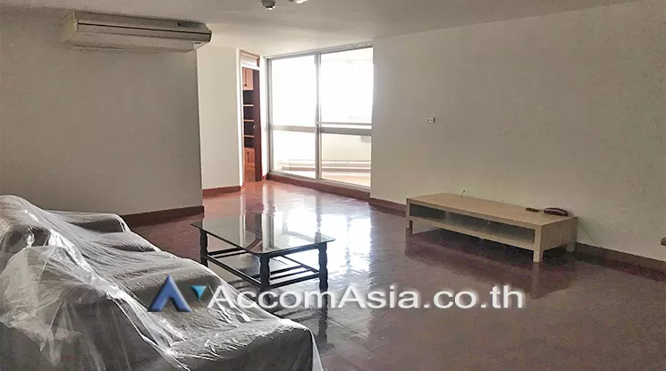 unit 3 Bedrooms  Condominium For Rent in Sukhumvit, Bangkok  near BTS Ekkamai (AA24997)