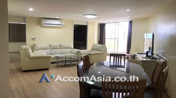 unit 3 Bedrooms  Condominium For Rent in Sukhumvit, Bangkok  near BTS Ekkamai (AA24998)