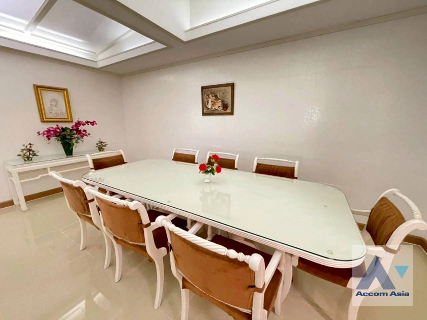 4  3 br Condominium For Rent in Sukhumvit ,Bangkok BTS Ekkamai at Tai Ping Tower AA25000