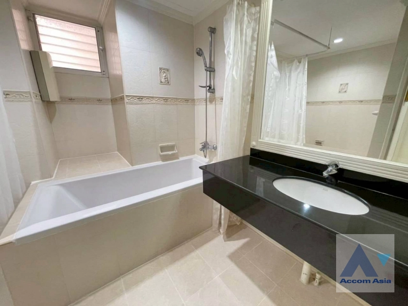 11  3 br Condominium For Rent in Sukhumvit ,Bangkok BTS Ekkamai at Tai Ping Tower AA25000