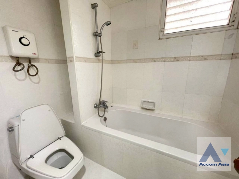 16  3 br Condominium For Rent in Sukhumvit ,Bangkok BTS Ekkamai at Tai Ping Tower AA25000