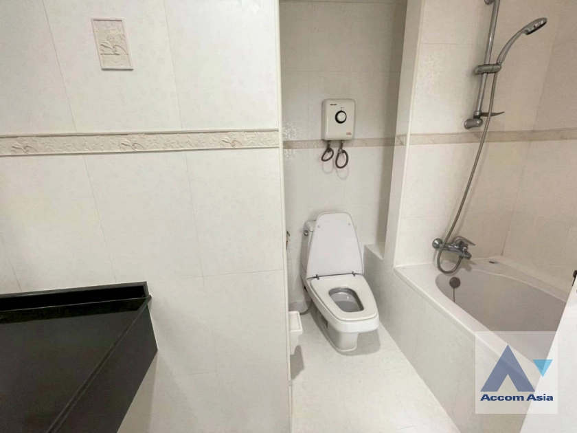 15  3 br Condominium For Rent in Sukhumvit ,Bangkok BTS Ekkamai at Tai Ping Tower AA25000