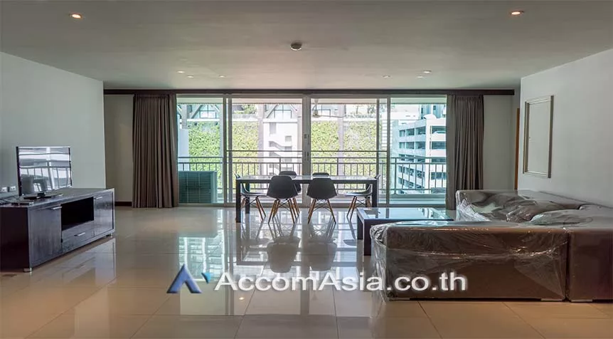Pet friendly |  3 Bedrooms  Apartment For Rent in Sathorn, Bangkok  near BTS Chong Nonsi - MRT Lumphini (AA25011)