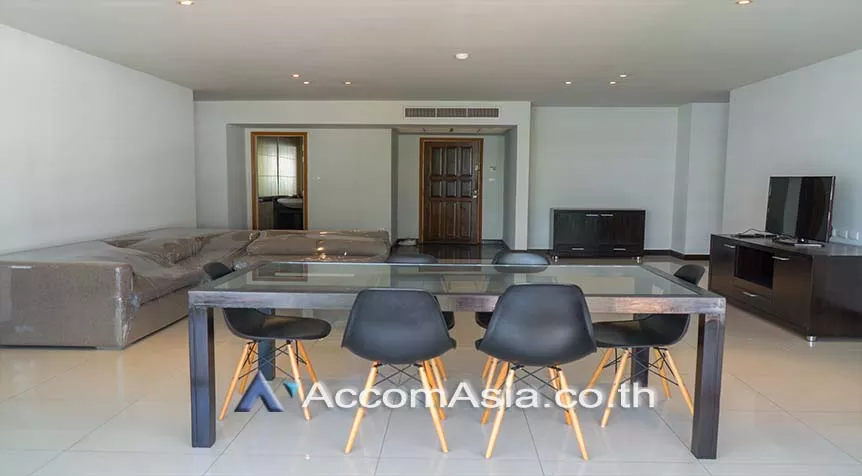 unitPet friendly |  3 Bedrooms  Apartment For Rent in Sathorn, Bangkok  near BTS Chong Nonsi - MRT Lumphini (AA25011)