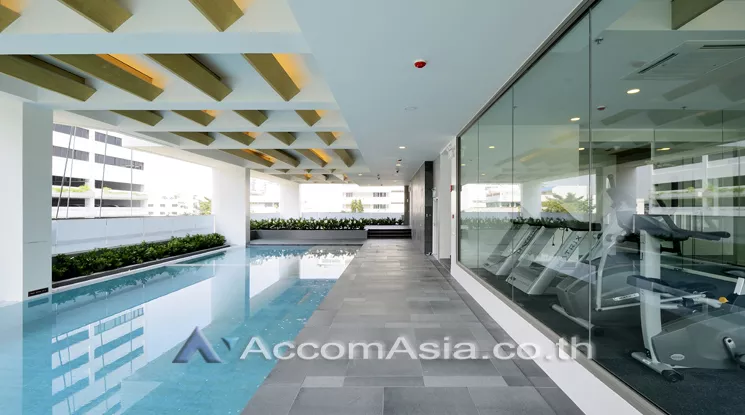  1 Bedroom  Condominium For Sale in Silom, Bangkok  near BTS Chong Nonsi - MRT Sam Yan (AA25037)
