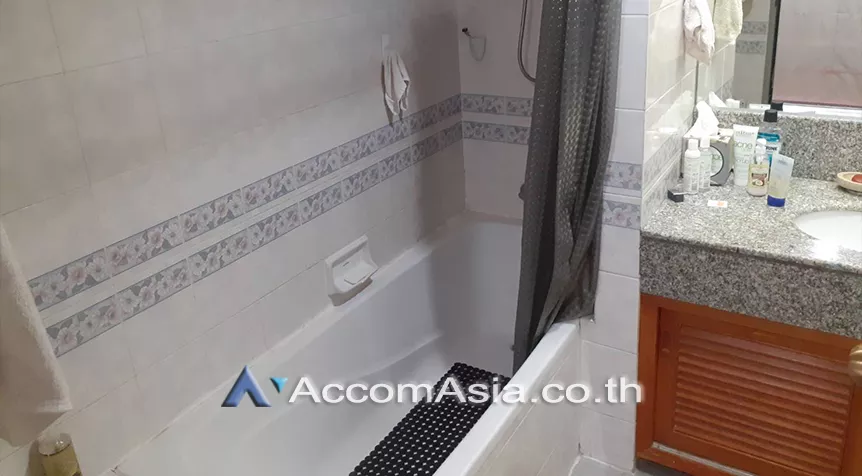 7  2 br Condominium For Rent in Ploenchit ,Bangkok BTS Ratchadamri at Baan Somthavil Ratchadamri AA25057