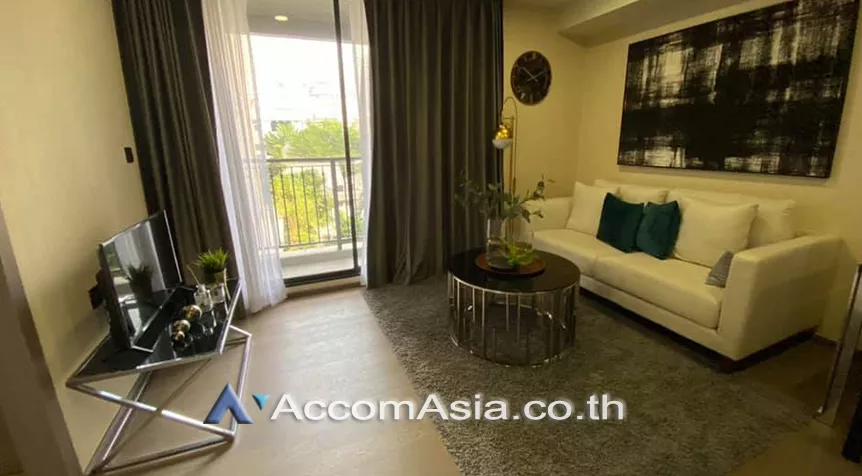  1 Bedroom  Condominium For Rent & Sale in Ploenchit, Bangkok  near BTS Ratchadamri - MRT Silom (AA25074)