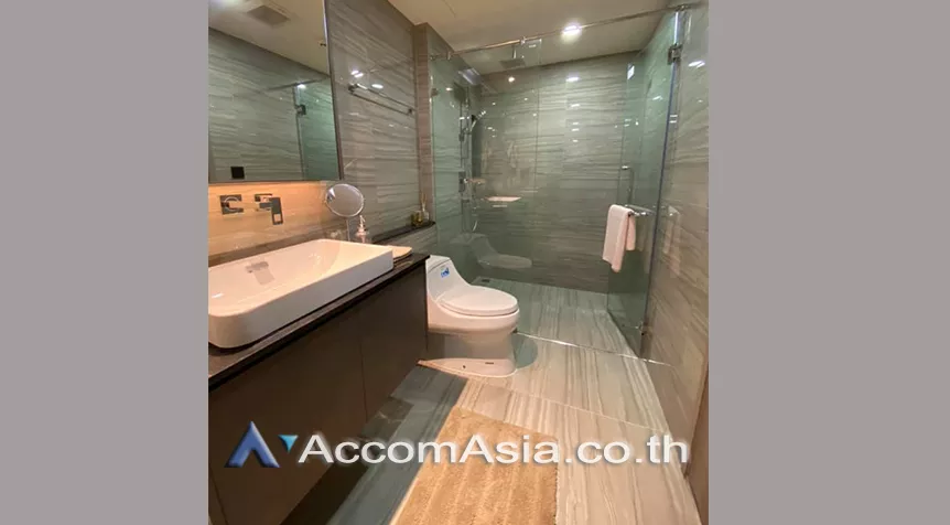 unit 1 Bedroom  Condominium For Rent & Sale in Ploenchit, Bangkok  near BTS Ratchadamri - MRT Silom (AA25074)