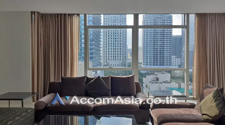  3 Bedrooms  Condominium For Rent in Ploenchit, Bangkok  near BTS Ploenchit (AA25087)