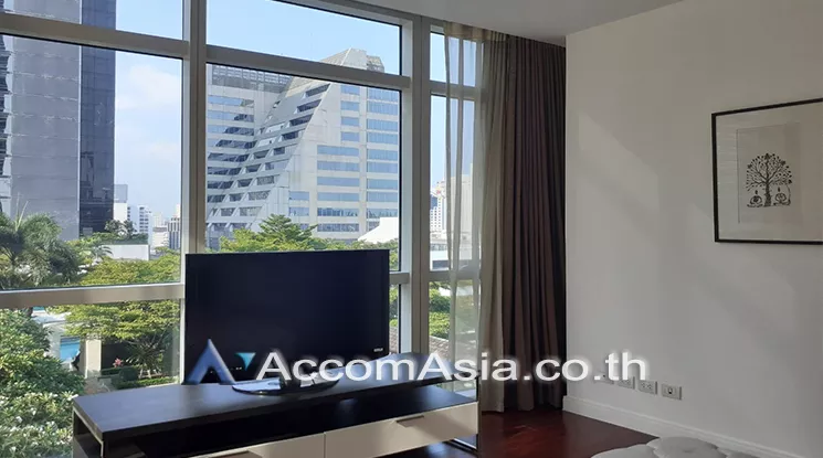  3 Bedrooms  Condominium For Rent in Ploenchit, Bangkok  near BTS Ploenchit (AA25087)