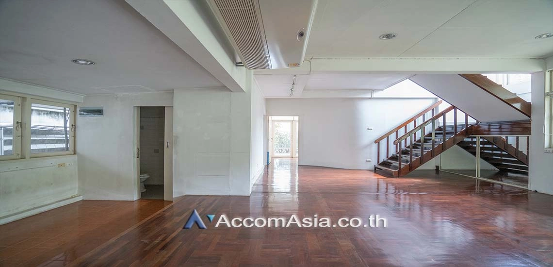 unitHome Office |  2 Bedrooms  House For Rent in Sukhumvit, Bangkok  near BTS Ekkamai (AA25089)