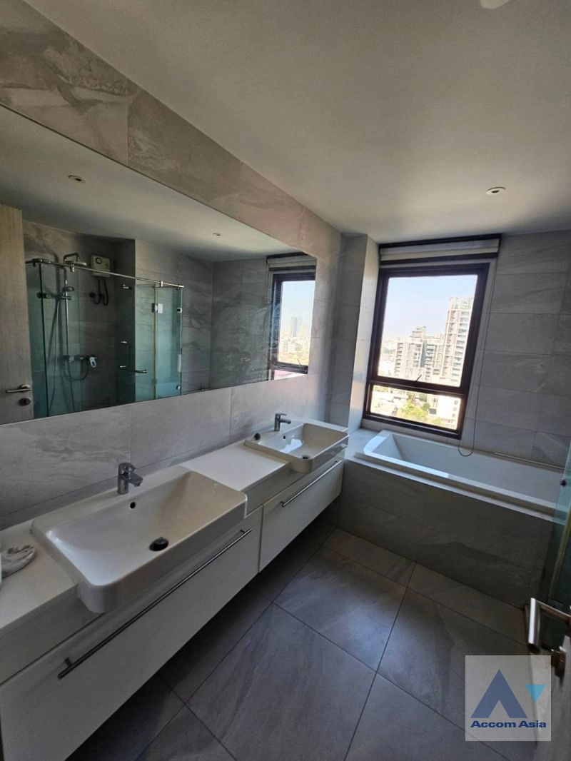 8  2 br Condominium for rent and sale in Sukhumvit ,Bangkok BTS Ekkamai at Rhythm Ekkamai AA25092