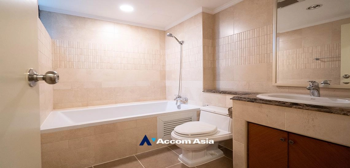 13  3 br Apartment For Rent in Sukhumvit ,Bangkok BTS Thong Lo at Luxury Quality Modern AA25104