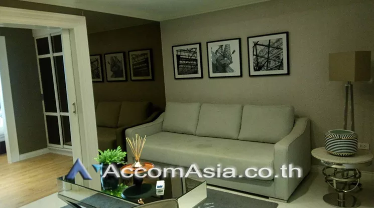 unit 1 Bedroom  Condominium For Sale in Silom, Bangkok  near BTS Surasak (AA25114)