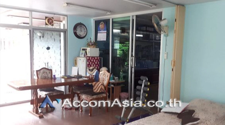  1  6 br House For Rent in Sukhumvit ,Bangkok BTS On Nut AA25123