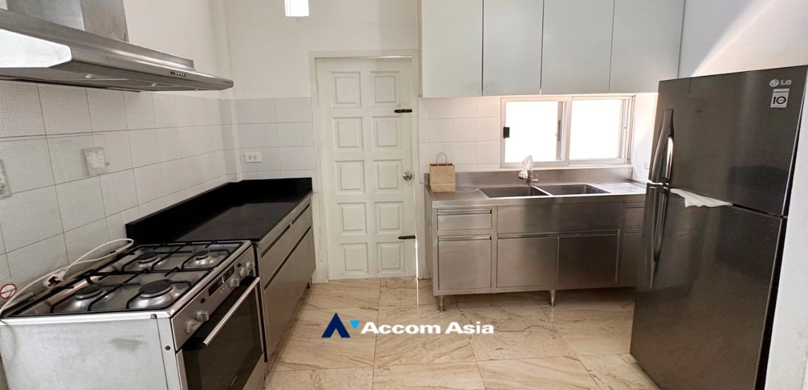10  4 br House for rent and sale in Sukhumvit ,Bangkok BTS Ekkamai AA25133