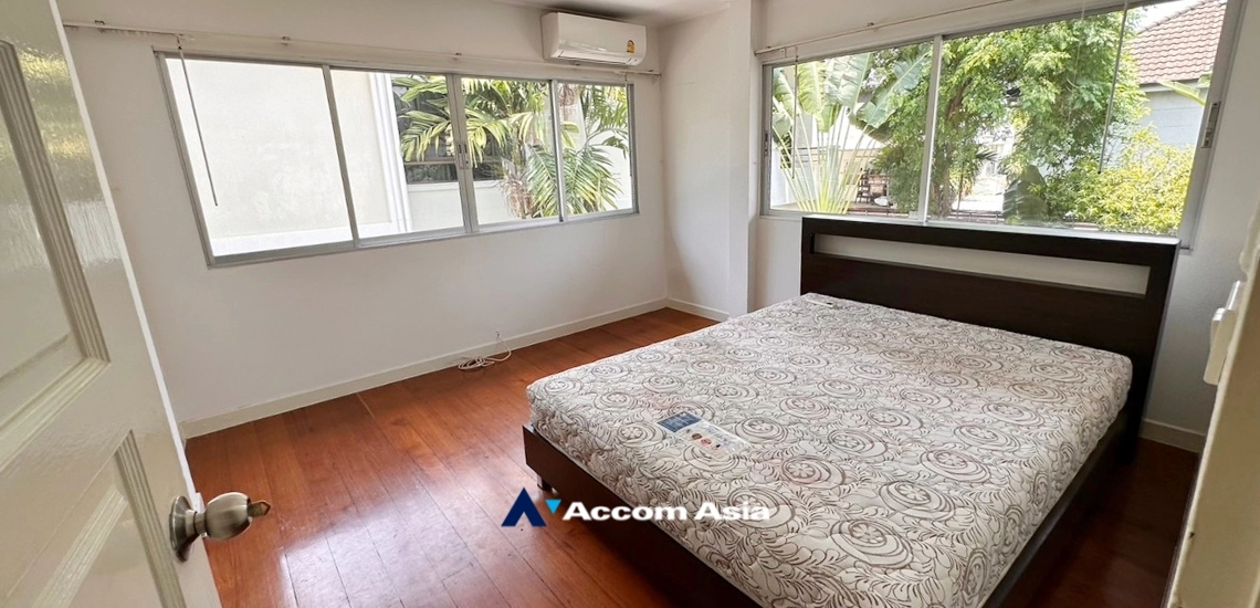 13  4 br House for rent and sale in Sukhumvit ,Bangkok BTS Ekkamai AA25133