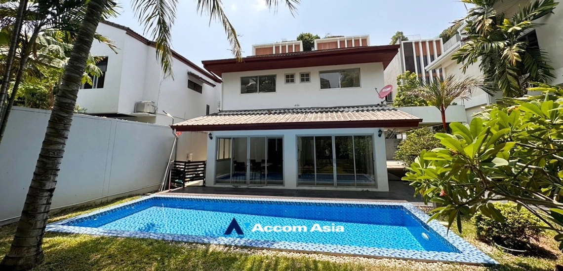 23  4 br House for rent and sale in Sukhumvit ,Bangkok BTS Ekkamai AA25133
