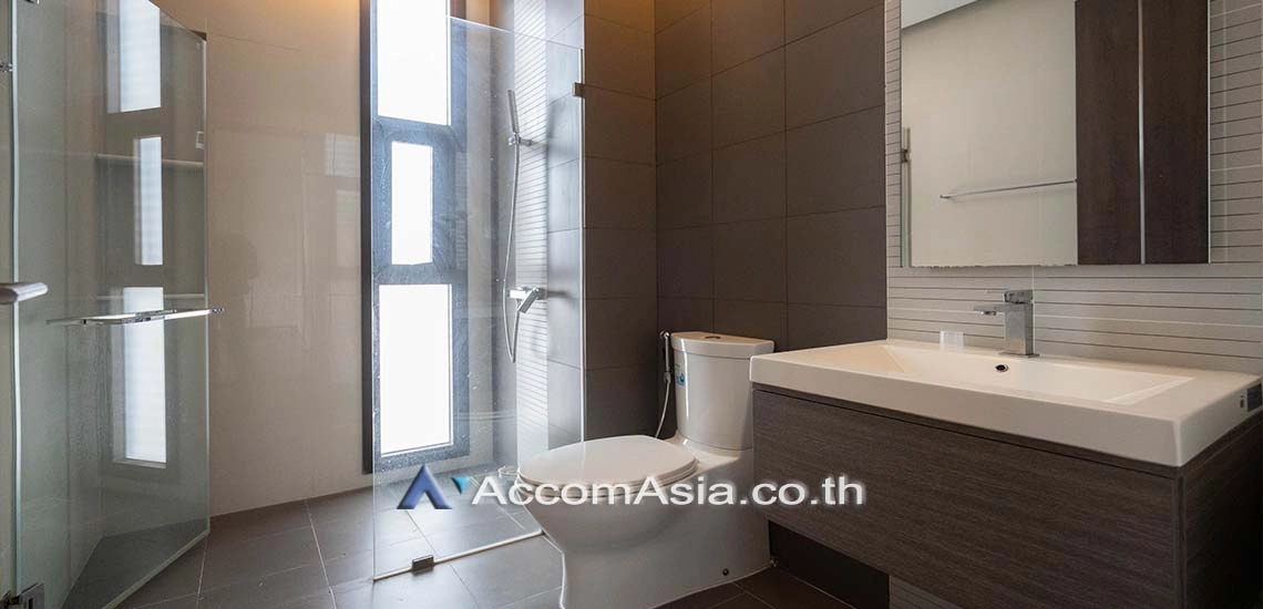 15  4 br House For Sale in Sukhumvit ,Bangkok BTS Phra khanong at Residence Sukhumvit 65 AA25135